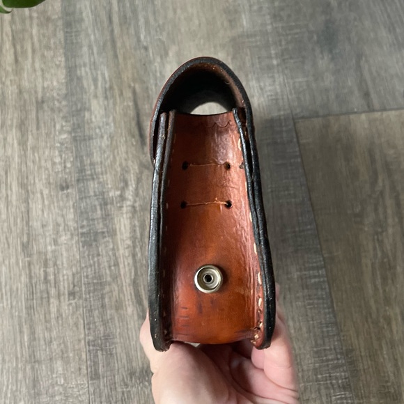 Vintage Tooled Leather Purse - Picture 7 of 8